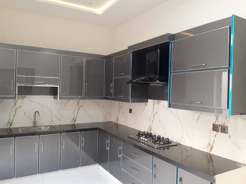 7 Marla Brand New House For Sale In Eden Valley Extra Modernized Having 4 Beds 5 Washrooms Drawing Dining 10