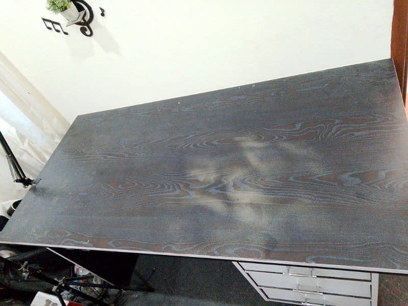 Computer Table for Sale 0