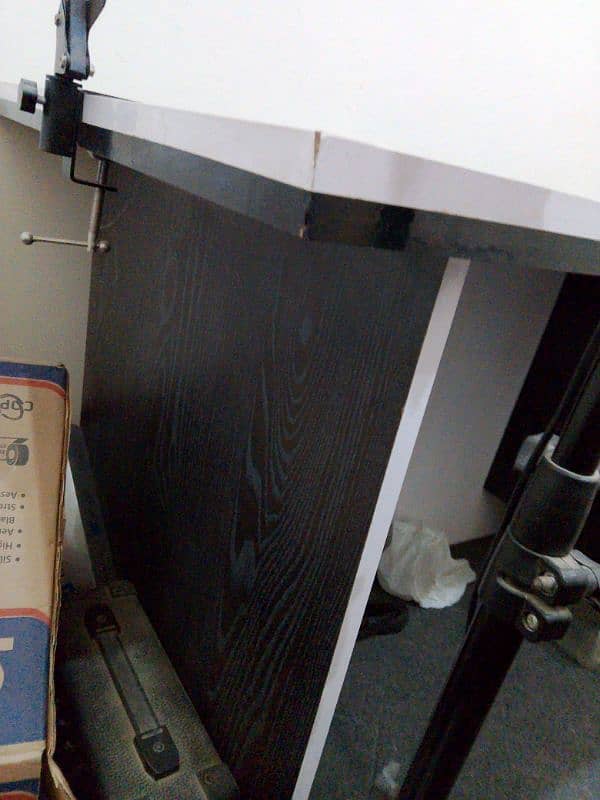 Computer Table for Sale 2