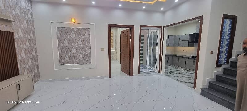 5 Marla Brand New House For Sale In Model City Having 3 Beds 4 Washrooms 2 Livings 2 Kitchens Drawing 0