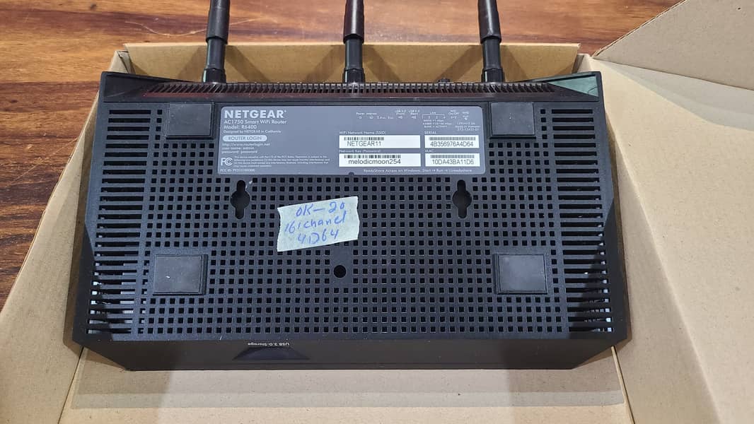 Netgear R6400 AC1750 Dual Band Smart WiFi Router (Renewed) 9