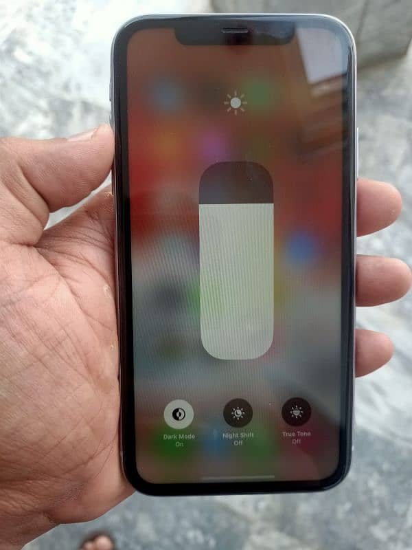 Iphone 11 64gb 10/10 condition non pta factory unlocked 4