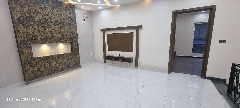 5 Marla Brand New House For Sale In Eden Executive Having 3 Beds 4 Washrooms 2 Livings 2 Kitchens Drawing For Visit Call Or WhatsApp 9
