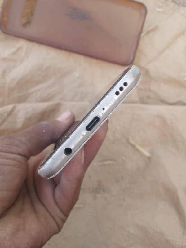LG V60 THINQ 5G 4