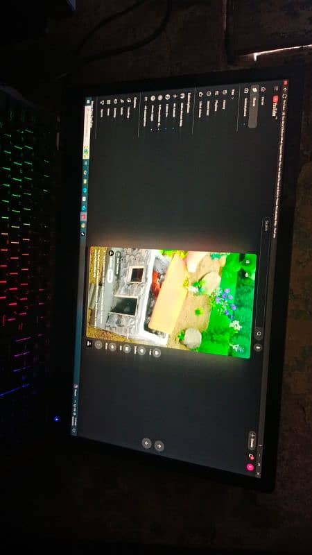 core i5 3rd generation or LCD 24 inch 1