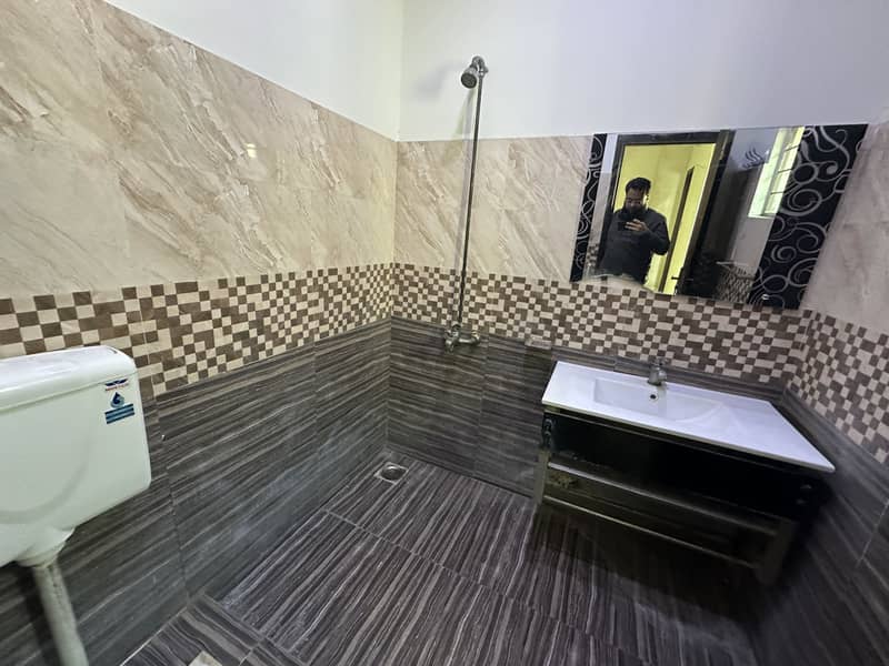 10 marla brand new condition upper portion available for Rent in Canal Garden near Bahria Town Lahore 1