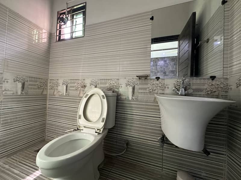10 marla brand new condition upper portion available for Rent in Canal Garden near Bahria Town Lahore 5