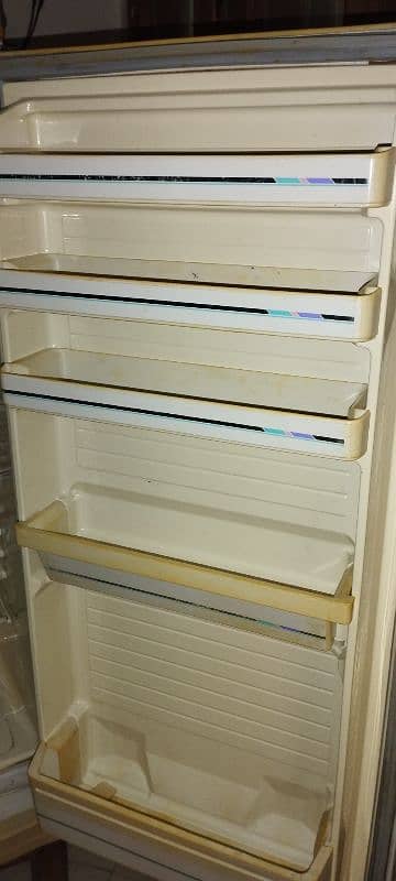 Dawlance refrigerator 4