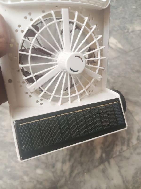 solar fan with 2 lights 4