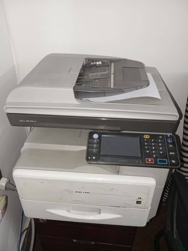 Ricoh MP301spf 0