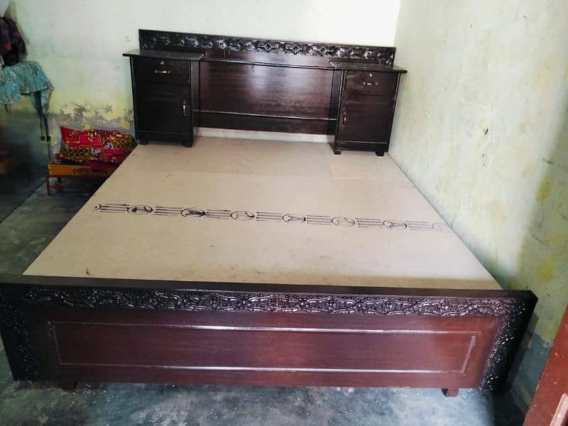 Double Bed+2 side Tables 0