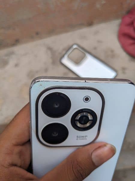 Infinix Smart 8 plus 6