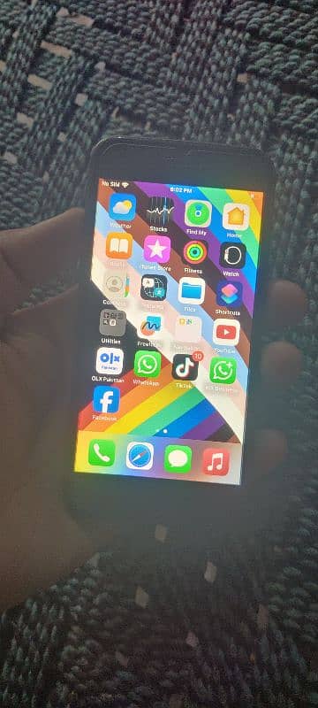 apple iphone 8. . . . . . 64gb PTA approved only phone 8.10 condition 6