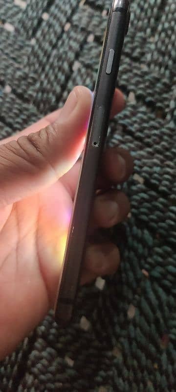 apple iphone 8. . . . . . 64gb PTA approved only phone 8.10 condition 12
