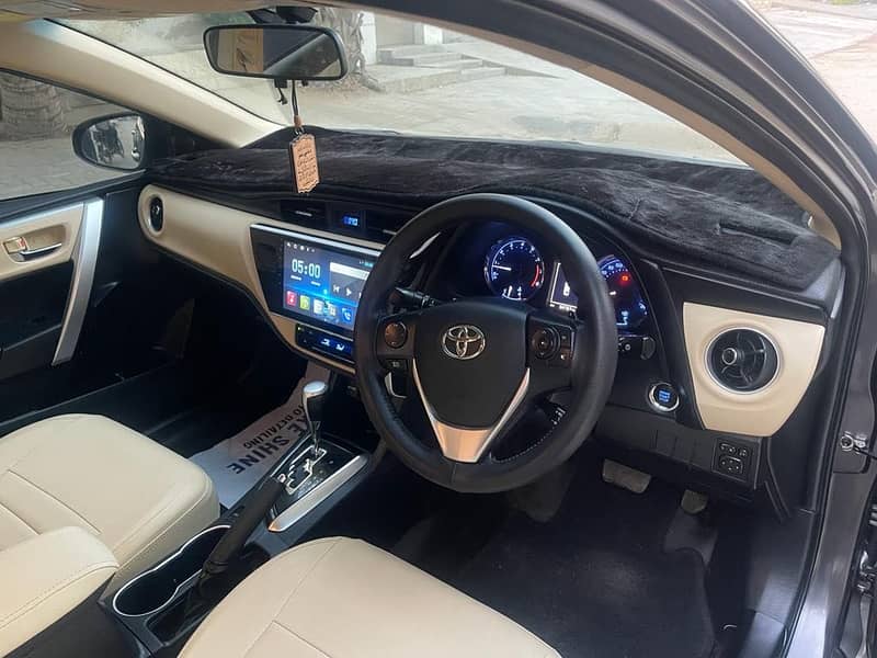 TOYOTA COROLLA ALTIS GRANDE 1.8 9