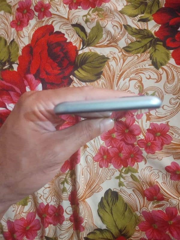 Infinix hot10S 6/128 5