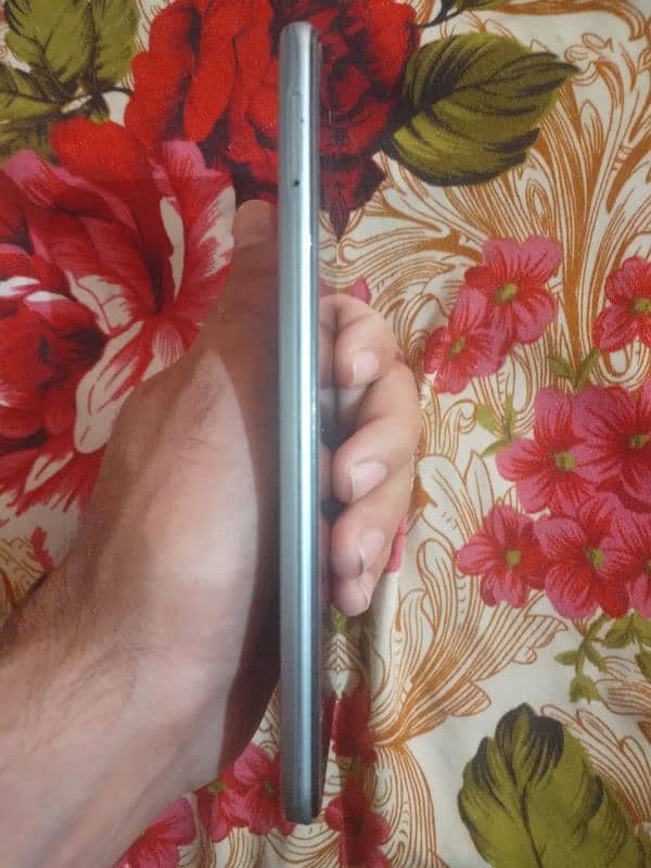 Infinix hot10S 6/128 6