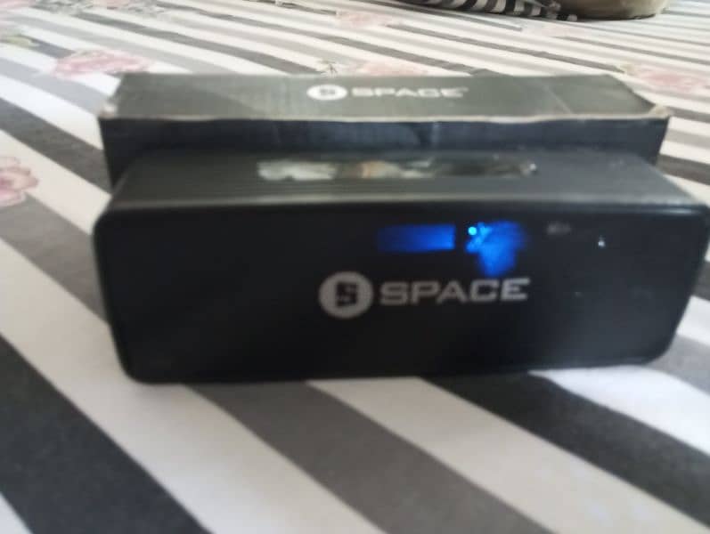 Space Square Bluetooth speaker 0