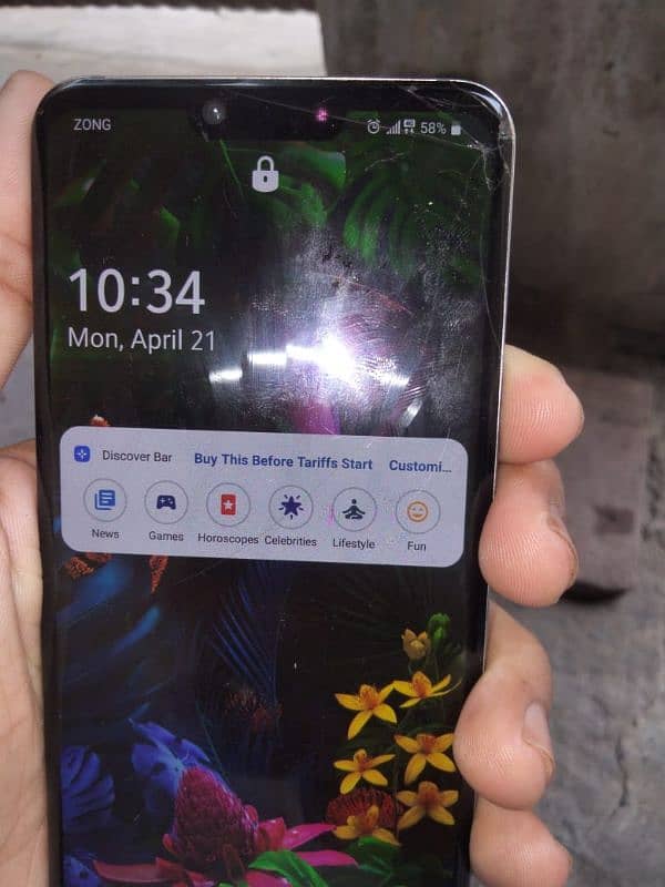 mobile bilkul ok nooker se tota hai touch 100% jenuin or ok hai 2