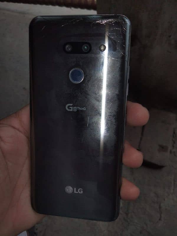 mobile bilkul ok nooker se tota hai touch 100% jenuin or ok hai 5