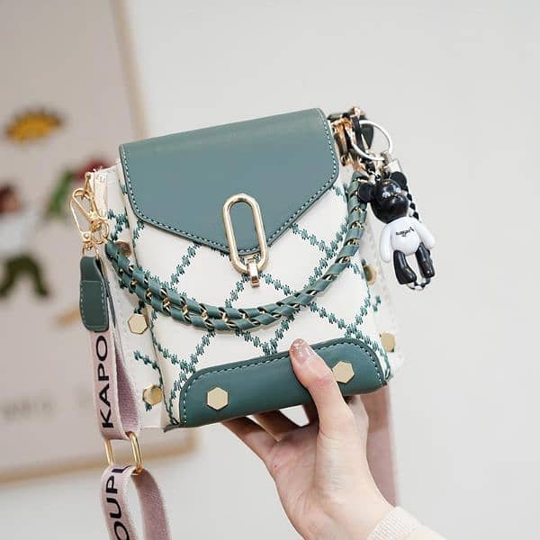 2025 new design women stylish and fashionable handbag 2