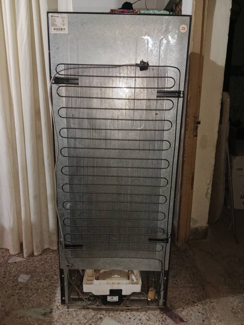 Dawance Refrigerator Just like a new 7