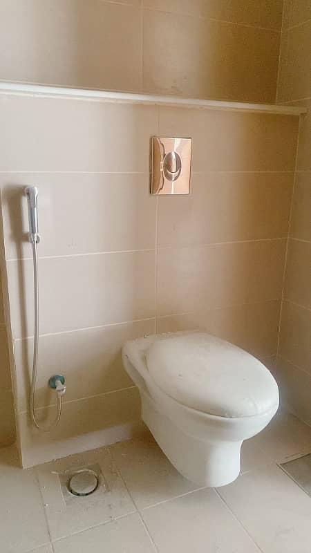 Flat For Sale In Business Bay, DHA 1, Islamabad 2