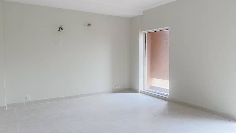 Flat For Sale In Business Bay, DHA 1, Islamabad 5