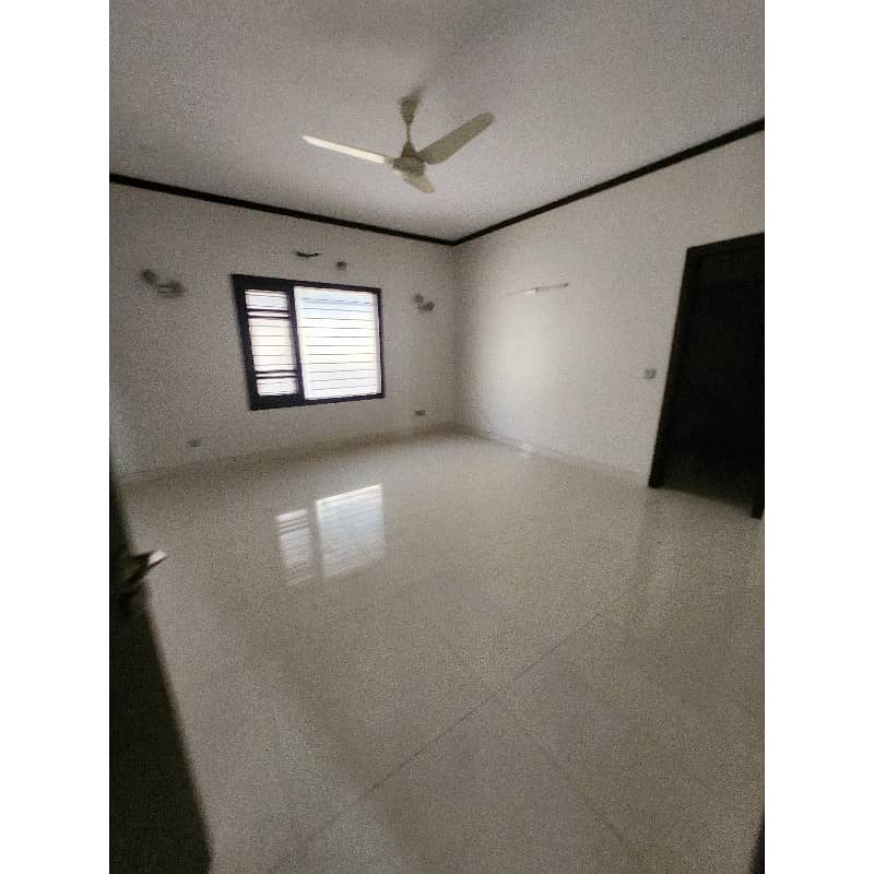 500 Yards : 6 Bed + Basement Rent Phase 8 19