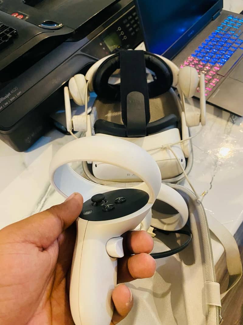Meta Quest 2 VR 128 GB Quest 2 VR Headset 6