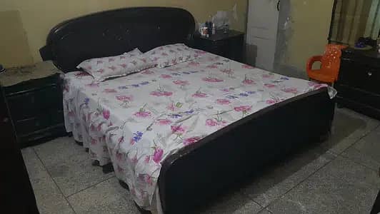 All Pure wood taali King size Double bed set side tables and dressing 0