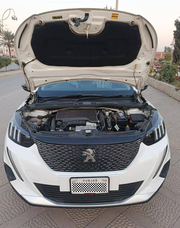 Peugeot 2008 Allure 2022 FWD 1.2L Turbo Charge 8