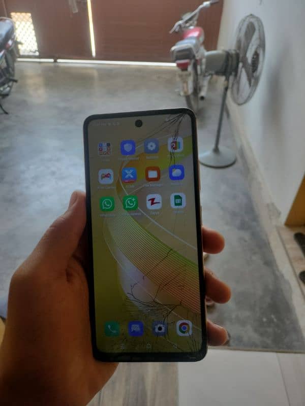 Infinix Smart 8 pro 4