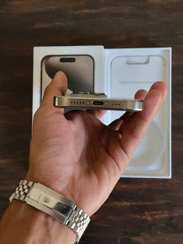 Iphone 15 Pro Natural Titanium with Box (JV) 3