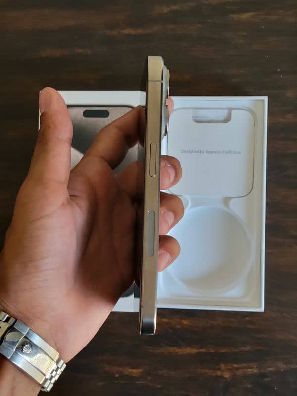 Iphone 15 Pro Natural Titanium with Box (JV) 4