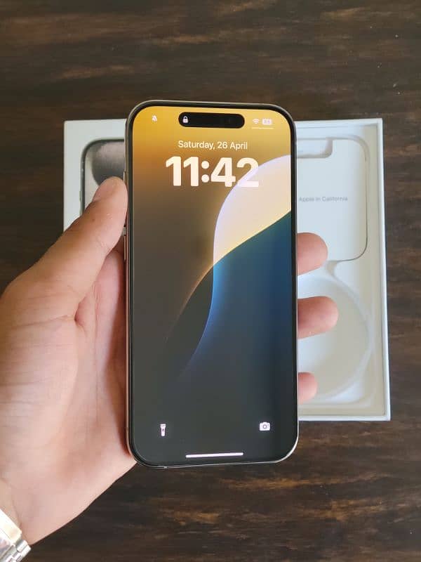 Iphone 15 Pro Natural Titanium with Box (JV) 6