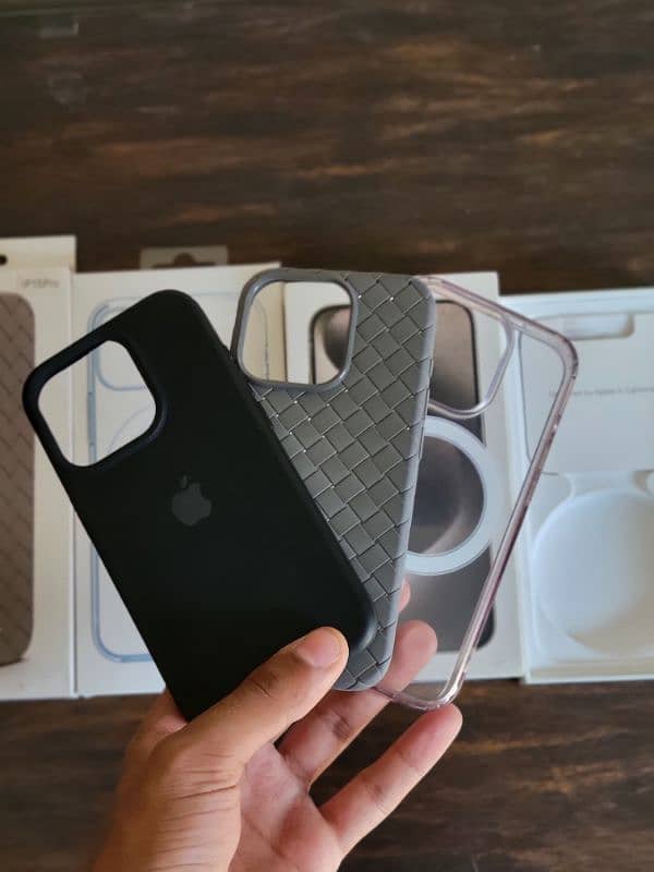 Iphone 15 Pro Natural Titanium with Box (JV) 8