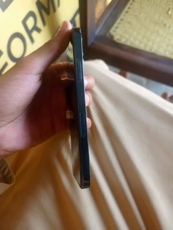 i phone 12 pro 3