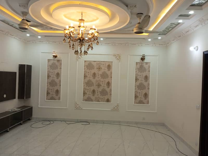 10 Marla Brand New 1st Entry Upper Portion in LDA Avenue 1 0