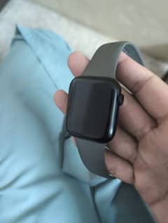 Apple watch SE 2 44mm 100