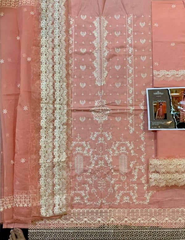 woman beautiful fancy 3pec lawn embroidery suth 1