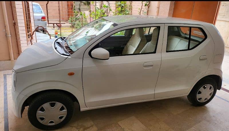 Alto, vitz, Mira, corolla for rent/ rent a car / car service / karachi 1