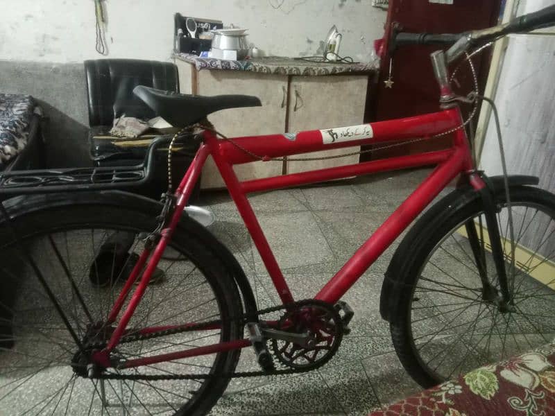 Red and black bicycle for 13 to 18 years old boys ,, good condition 4