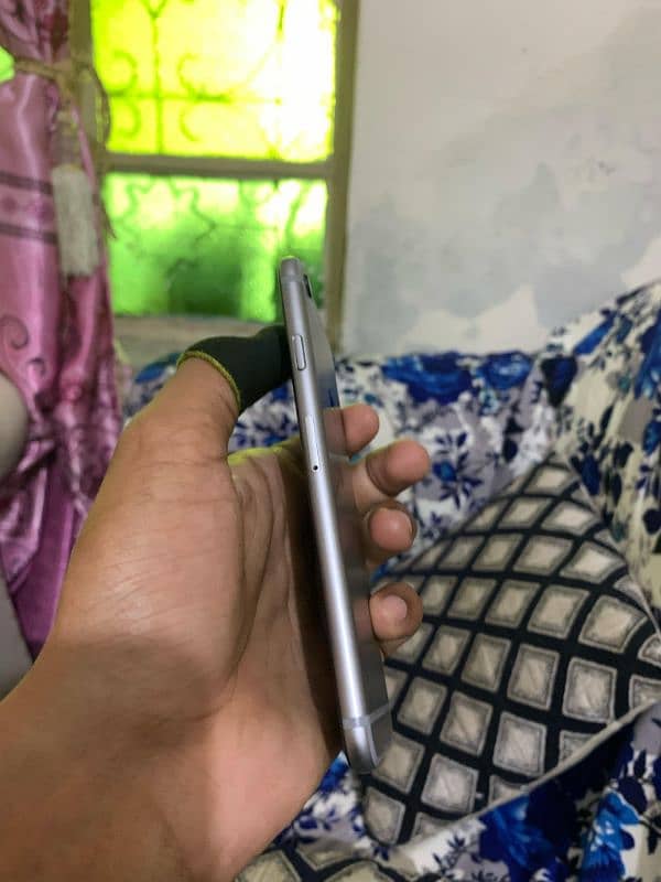 iphone 6  non PTA 32GB 10/10 6
