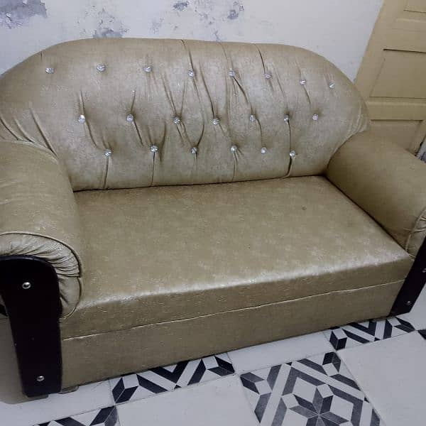 6 seater sofa set for sale very good condition neat and clean 0