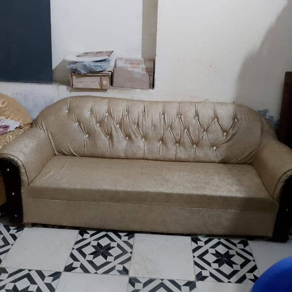 6 seater sofa set for sale very good condition neat and clean 5
