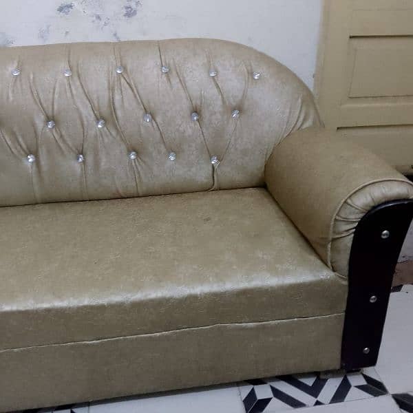6 seater sofa set for sale very good condition neat and clean 10