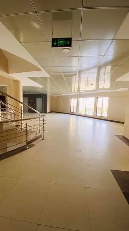1400sq Ft 2BHK Luxury Flat Available On 1 Year INSTALLMENTS Plan. Paragon Towers Are Available On SALE At Minimum Prices. 12