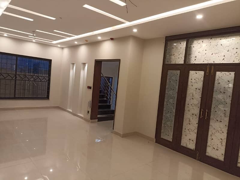10 Marla Upper Portion For Rent In DHA Phase 4 Lahore 10