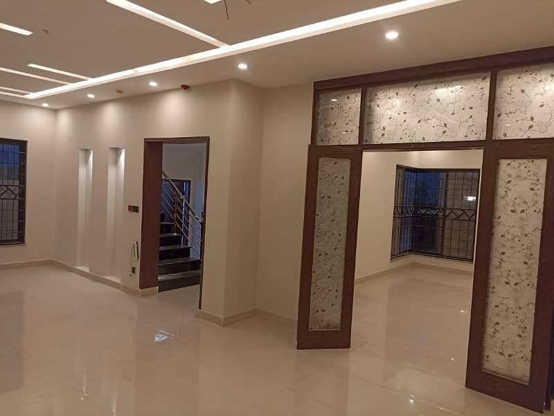 10 Marla Upper Portion For Rent In DHA Phase 4 Lahore 11